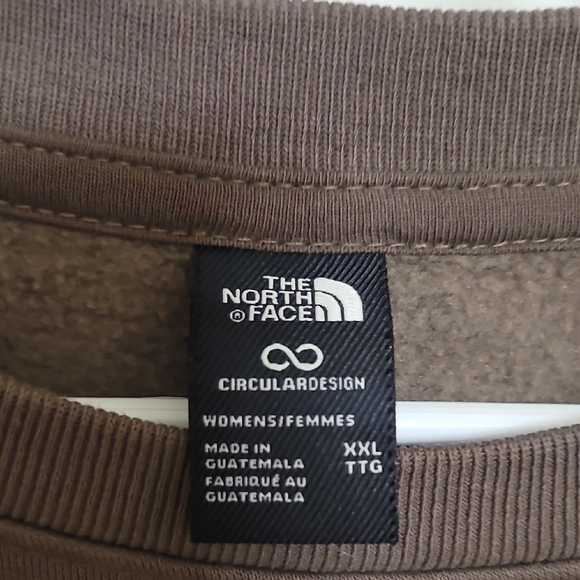 The North Face Women's Evolution Simple Domw Crew In Smokey Brown - Picture 2 of 3